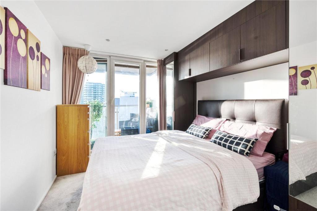 Two Bedroom Apartment - London Excel Stays Exterior photo